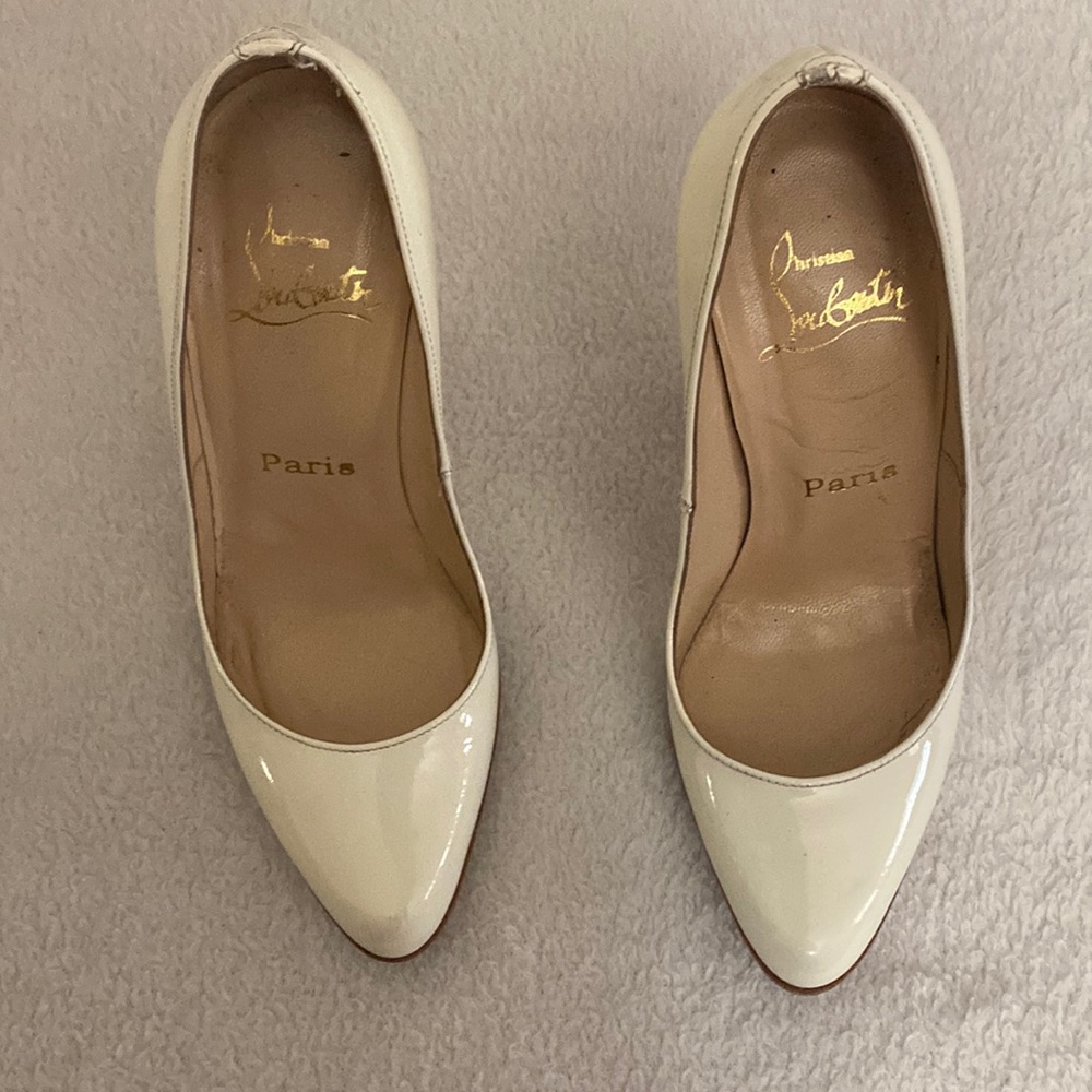 Christian Louboutin white pumps. Size 36